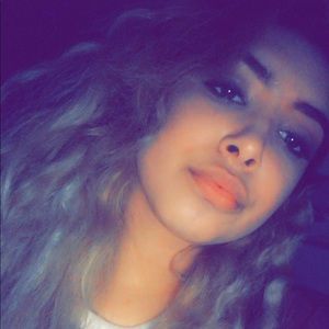 Meet your Posher, Suzy